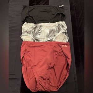 Kindly yours 3 pair briefs size Large (12-14)